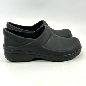 CROCS black Comfort Slip-Ons size 7